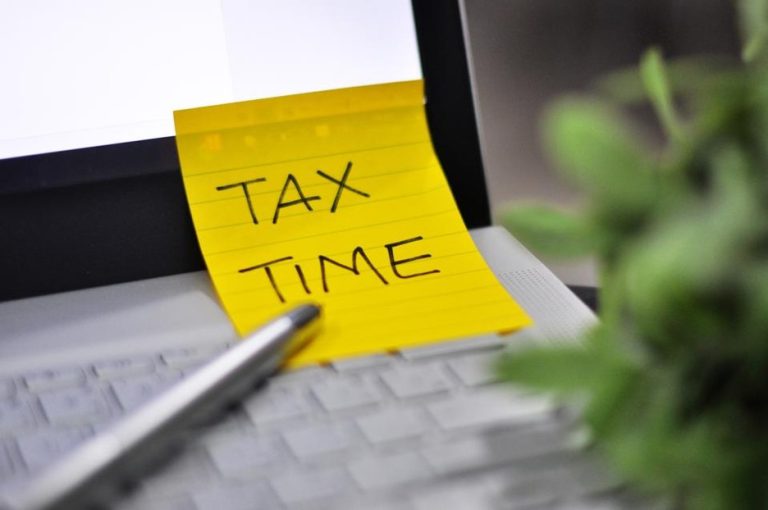 blog-How-To-Reduce-Capital-Gains-Taxes-And-Save-Money